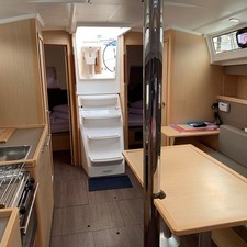 Beneteau Oceanis 38