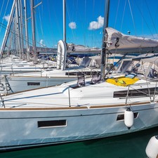 Beneteau Oceanis 38
