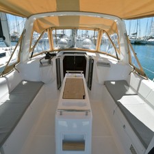 Beneteau Oceanis 38
