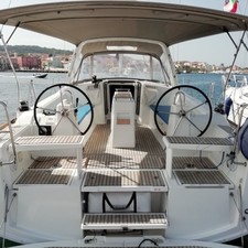 Beneteau Oceanis 38