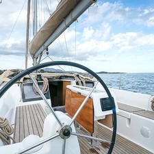 Dufour 350