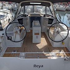 Beneteau Oceanis 38