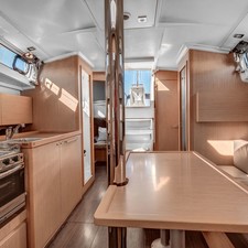 Beneteau Oceanis 38