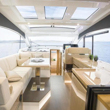 Sealine C390