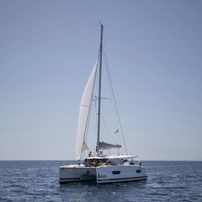 Fountaine Pajot Lucia 40