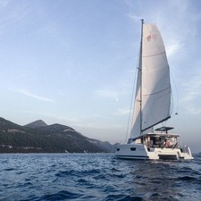 Fountaine Pajot Astréa 42