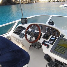 Sea ray 400 sedan bridge