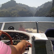 Sea ray 400 sedan bridge