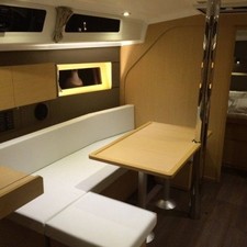 Beneteau Oceanis 38