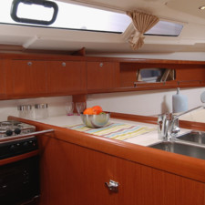 Beneteau Oceanis 37
