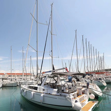 Beneteau Oceanis 35.1