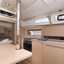 Beneteau Oceanis 35.1