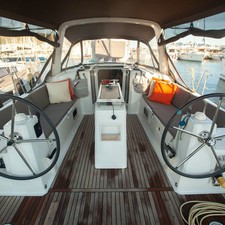 Beneteau Oceanis 38