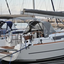 Dufour 350