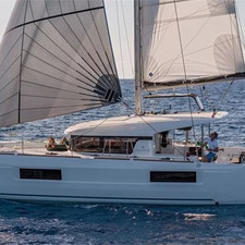 Lagoon 40 (4+2Cab)