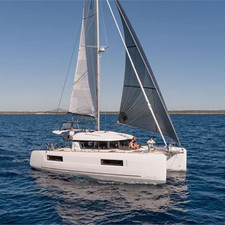 Lagoon 40 (4+2Cab)