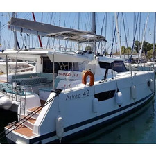 Fountaine Pajot Astrea 42