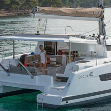 Lucia 40