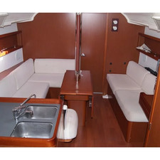 Beneteau Oceanis 37