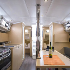 Beneteau Oceanis 38.1