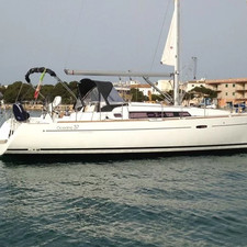 Beneteau Oceanis 37