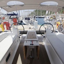 Beneteau Oceanis 38