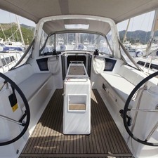 Beneteau Oceanis 38