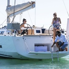 Dufour 390