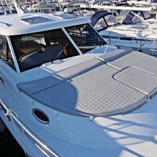 Adriana 36