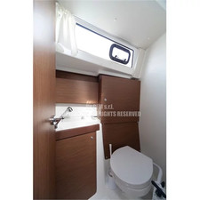 Beneteau Oceanis 38.1