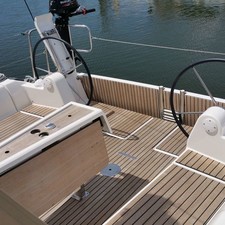 Dufour 382