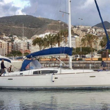 Beneteau Oceanis 43