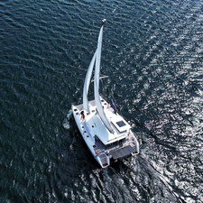 Lagoon 421