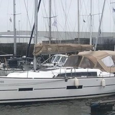 Dufour 382