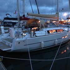 Dufour 382