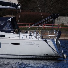 Beneteau Oceanis 43