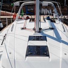 Beneteau Oceanis 38