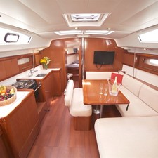 Beneteau Oceanis 43