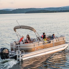 Sun Tracker Party Barge 22 DLX