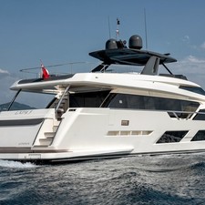 Ferretti 920