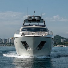 Ferretti 920