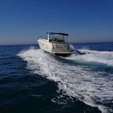 Rinker Fiesta Vee 310