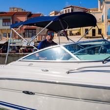 Sea ray 215 express cruiser