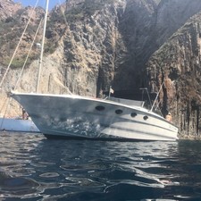 Tornado 38 Cruising