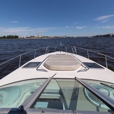 Chaparral 330 Signature