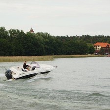 AM 555