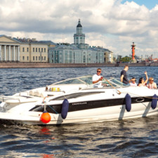 Crownline 32
