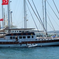 Gulet 104