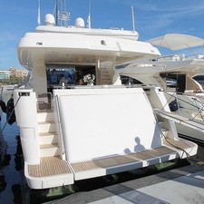 Ferretti 830