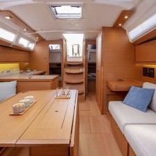 Dufour 390